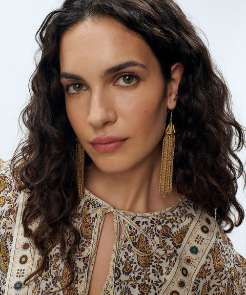 Sonia Petroff Cascata Tassel Earrings in Gold, detail 4