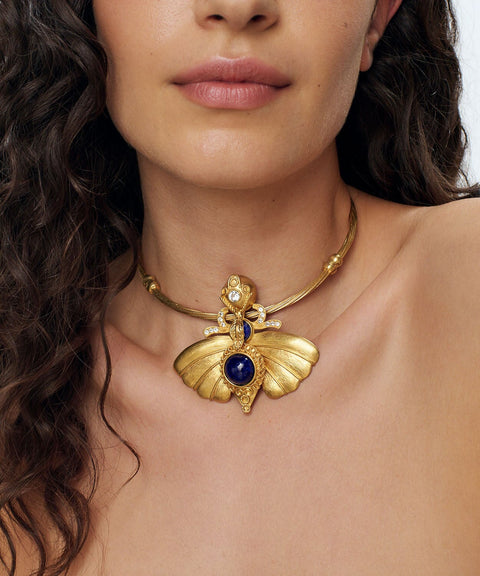 Falena Choker – Blue, clasp detail