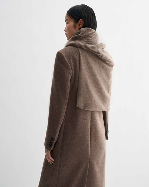 Caro Snood in Wool Cashmere, Camel, on shoulders