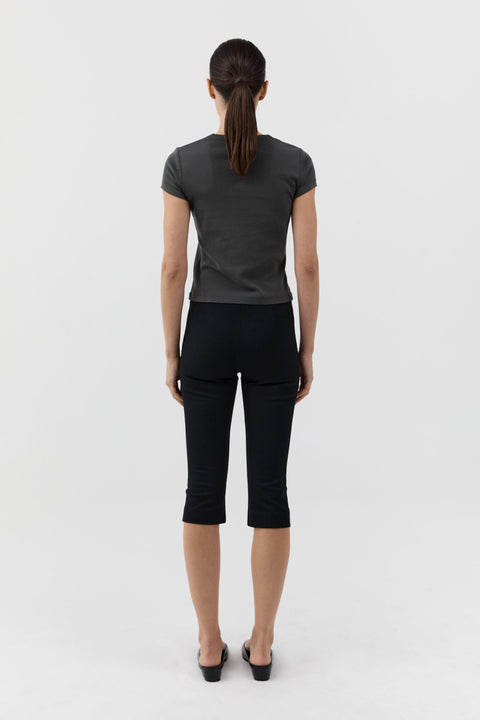 St. Agni Compact Cotton Capri Pants in Black